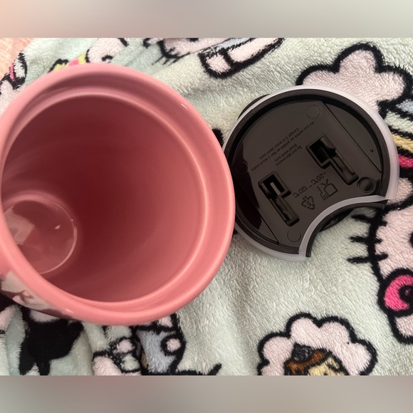 Hello Kitty Valentine’s Day Pink Ceramic Large Mug with Lid NEW NWT - Picture 5 of 6